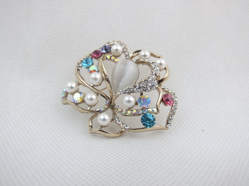 Pearl Dome Broach