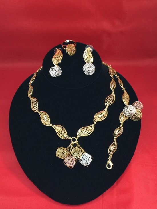 SIGNATURE LOOK NECKLACE, HQ