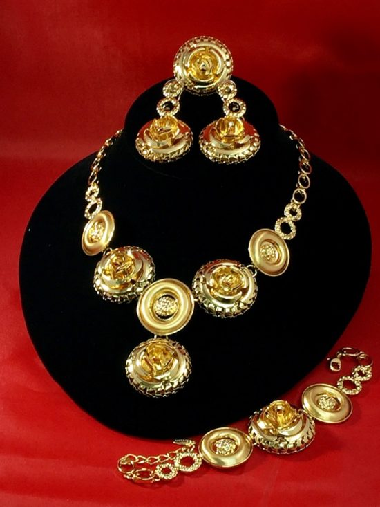 SIGNATURE LOOK NECKLACE, HQ