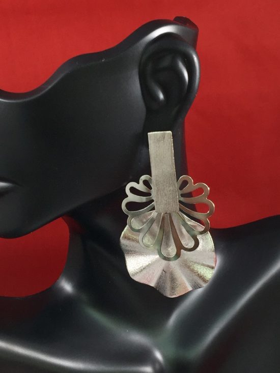 Buzz Off Silver Beauty.