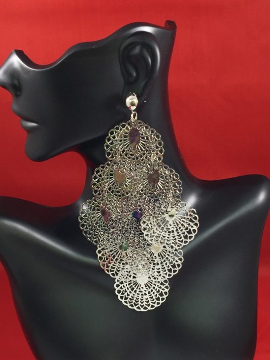 Convenient Beauty 'Chandelier'
