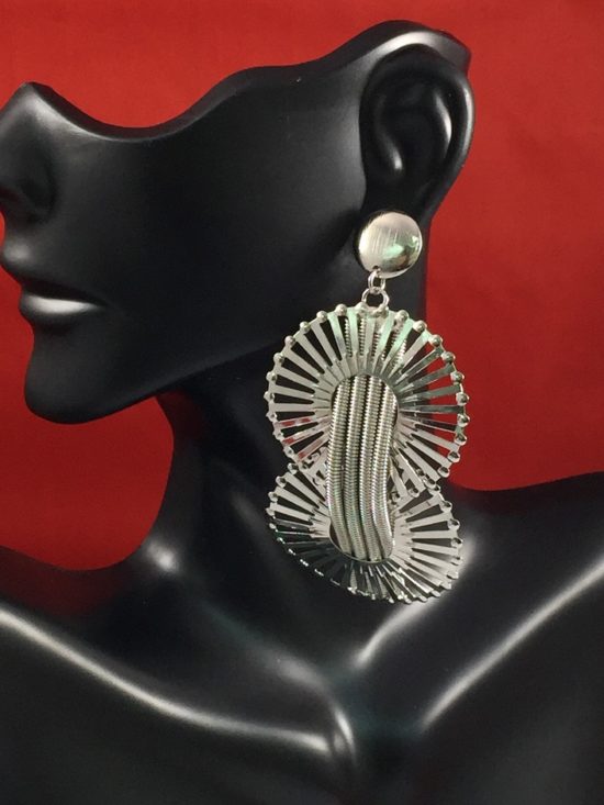 Buzz Off Silver Beauty 2