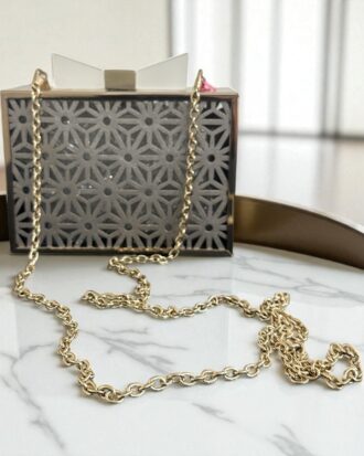 Victoria High End Gold Clutch